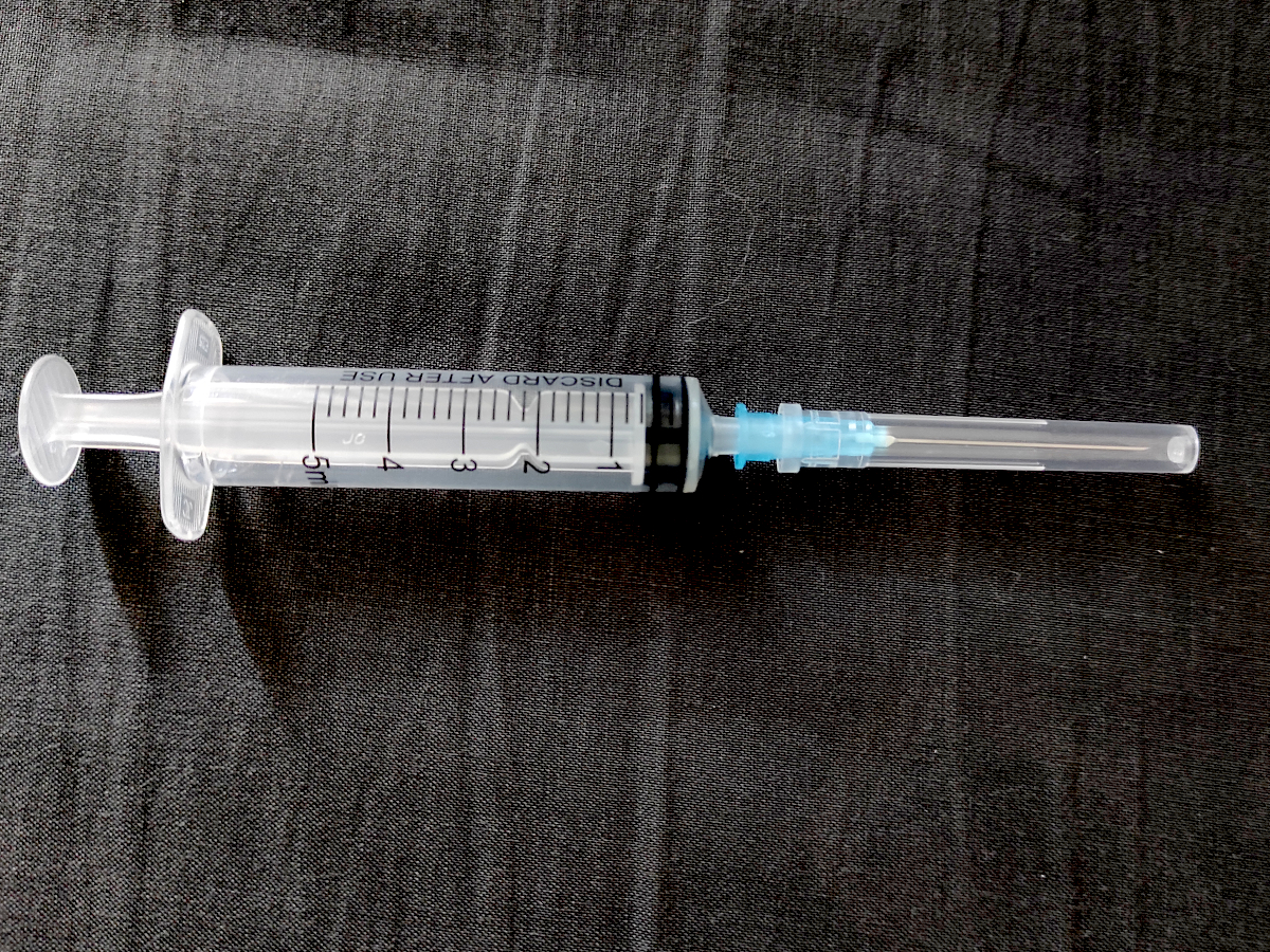 Syringe, reusable