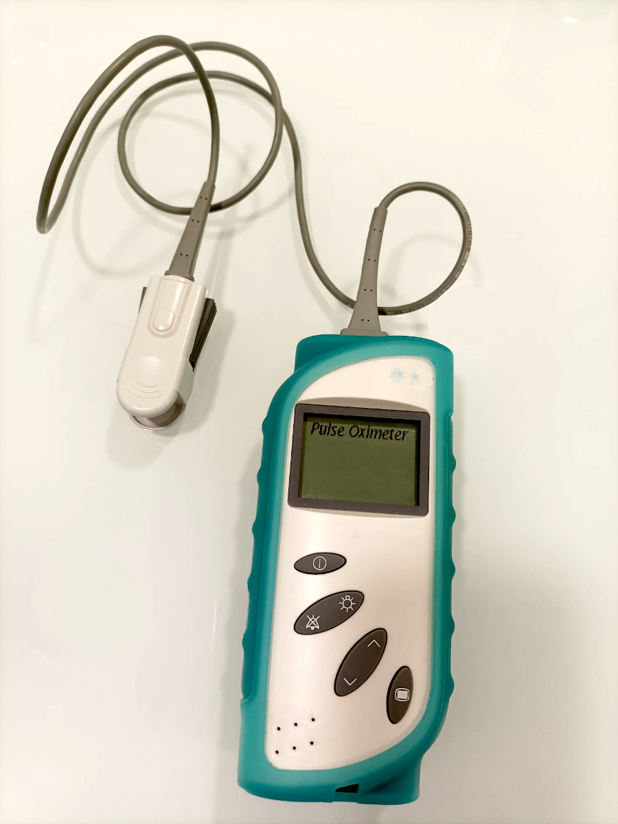 Pulse oximeter, handheld